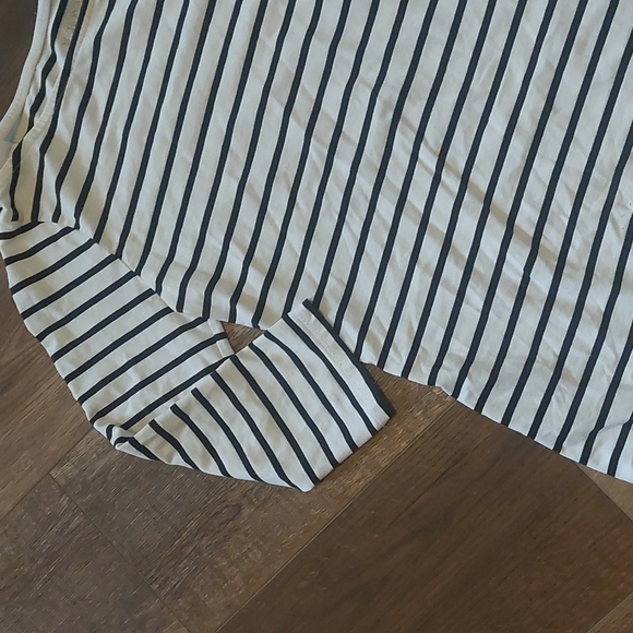 Merona top - Picture 2 of 6